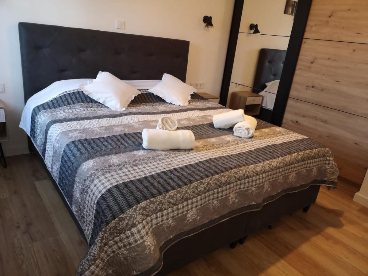 Lovro Luxury Apartment With Jacuzzi And Terrace Sea View Sali Extérieur photo