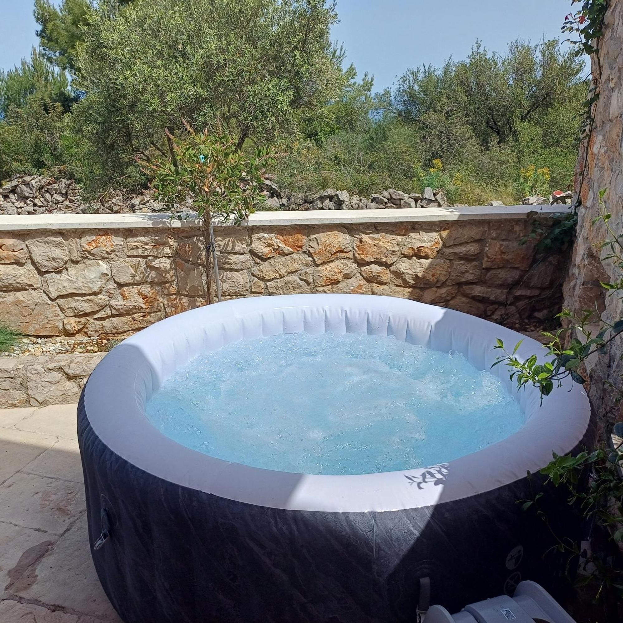Lovro Luxury Apartment With Jacuzzi And Terrace Sea View Sali Extérieur photo